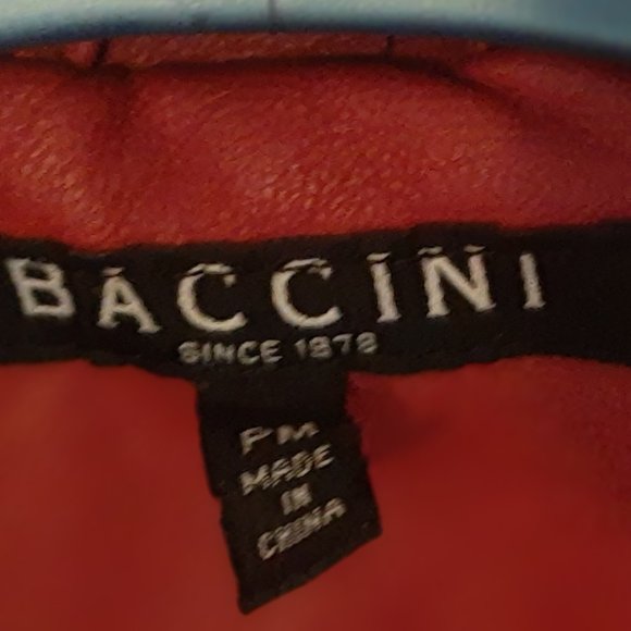 Red coat - Picture 2 of 4